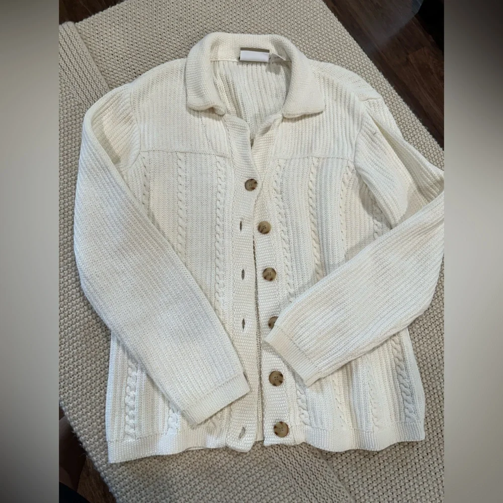 Liz claiborne Women's Cream Cable Knit Sweater